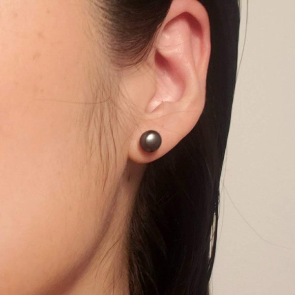 ✿3for$21✿ Black Pearl Stud Earrings - Picture 3 of 3